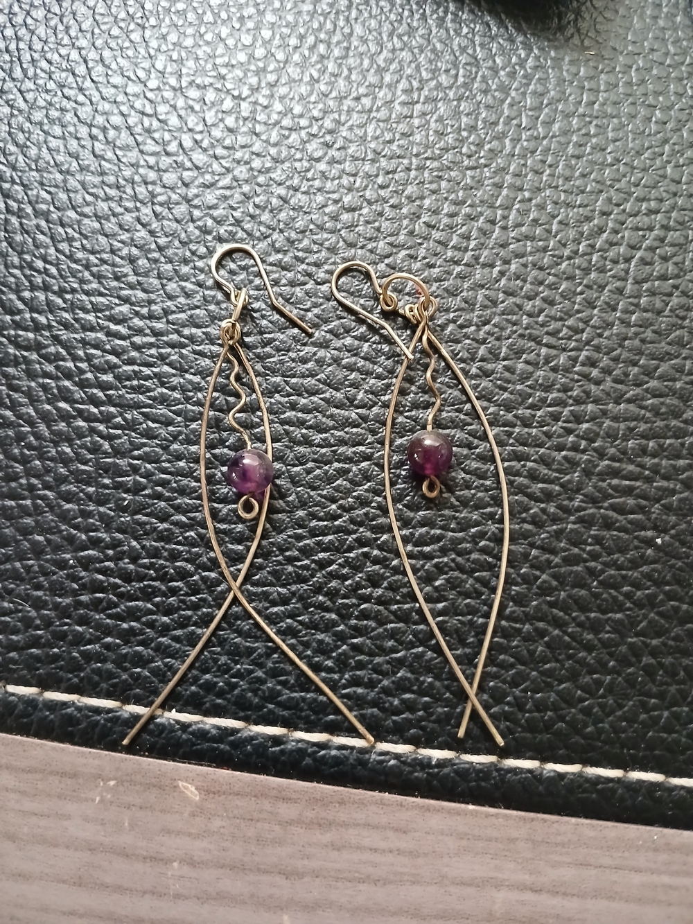 Silver Wire Drop Artesanal Earrings with Purple Bead